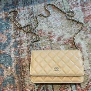Chanel wallet on chain caviar beige